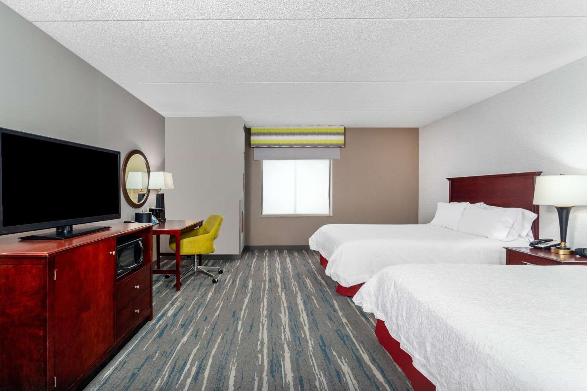 Hampton Inn & Suites Minneapolis St. Paul Airport - Mall Of America Bloomington Exterior photo