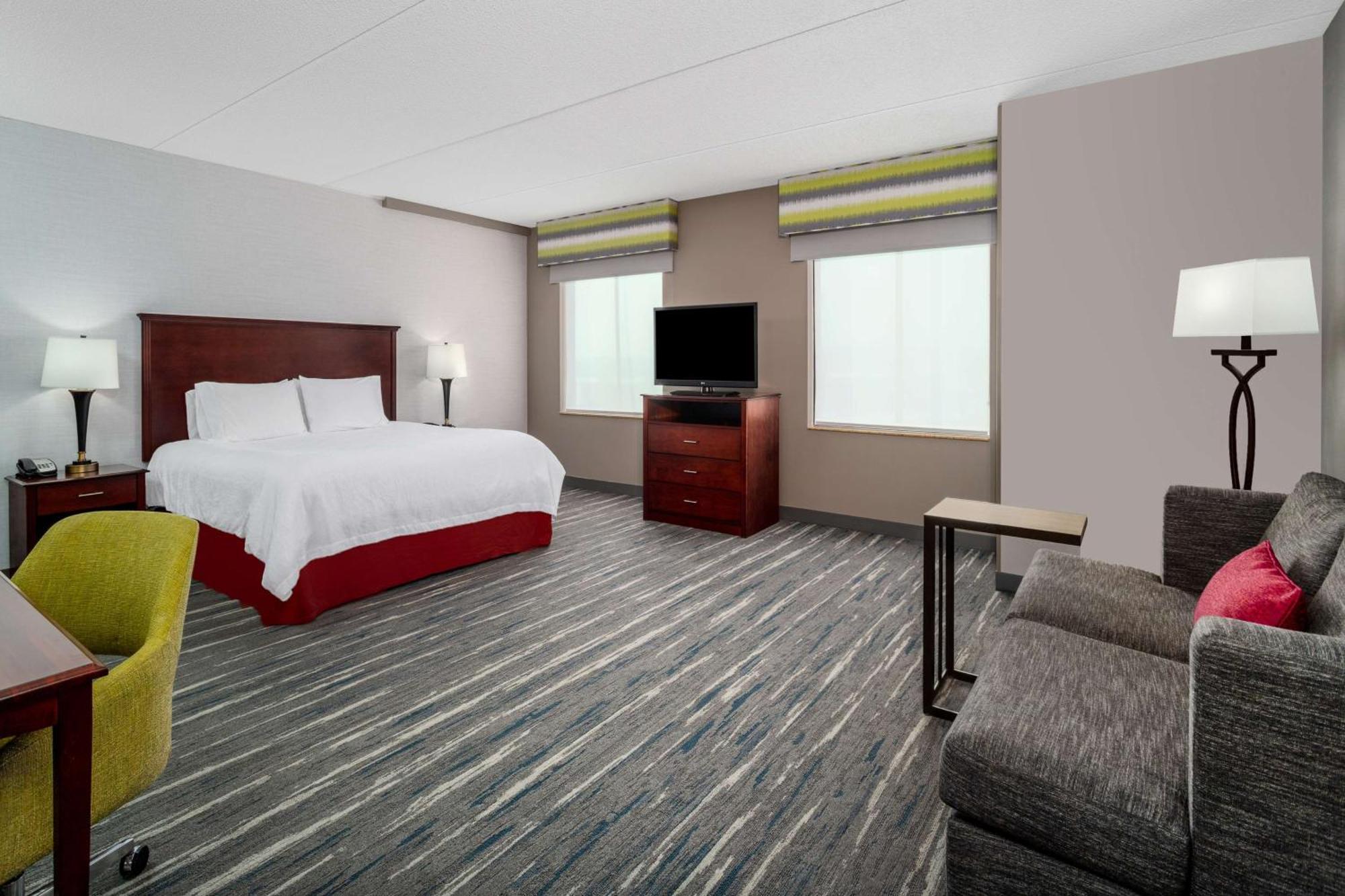 Hampton Inn & Suites Minneapolis St. Paul Airport - Mall Of America Bloomington Exterior photo
